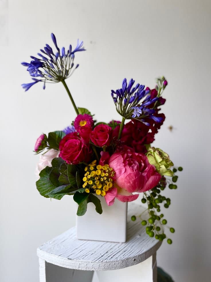 Colonial Floral Design - Image 1