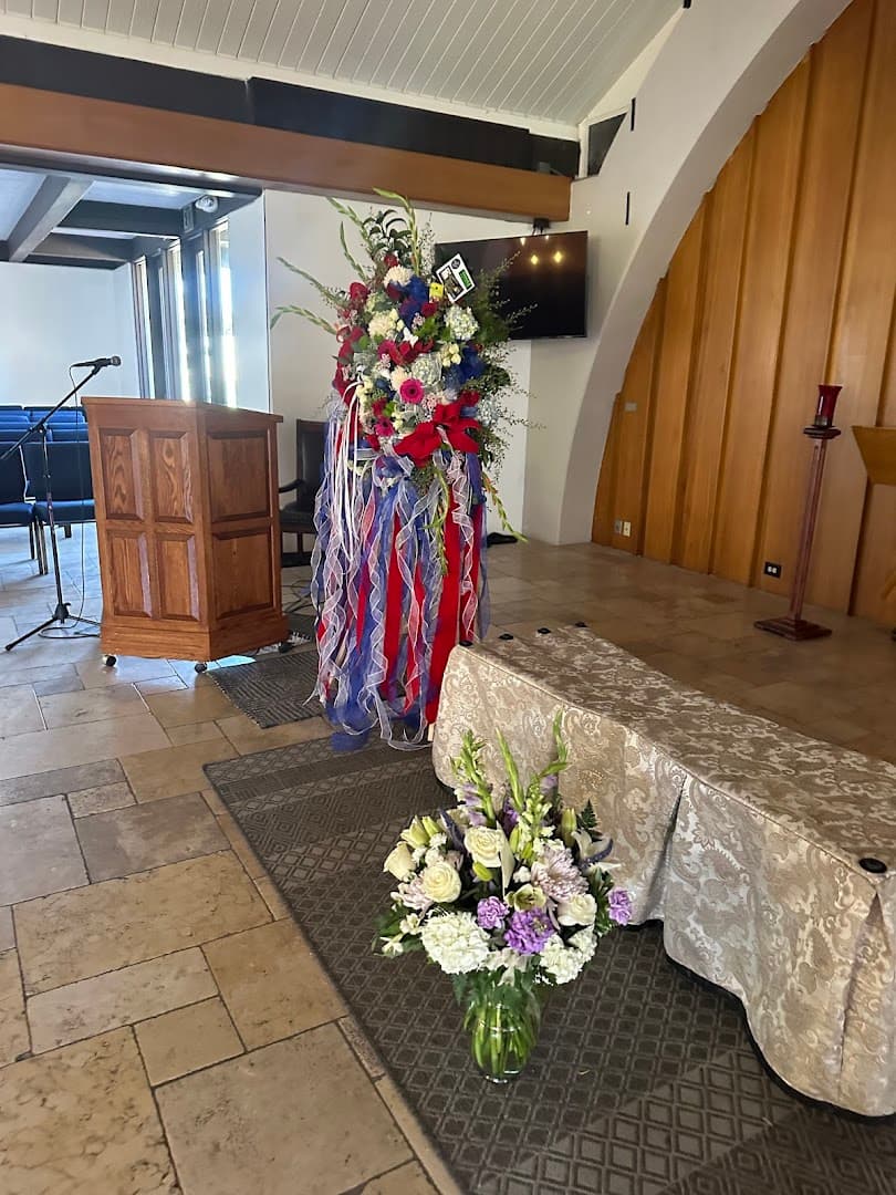 6 Star Florist and Gifts Corina - Image 1