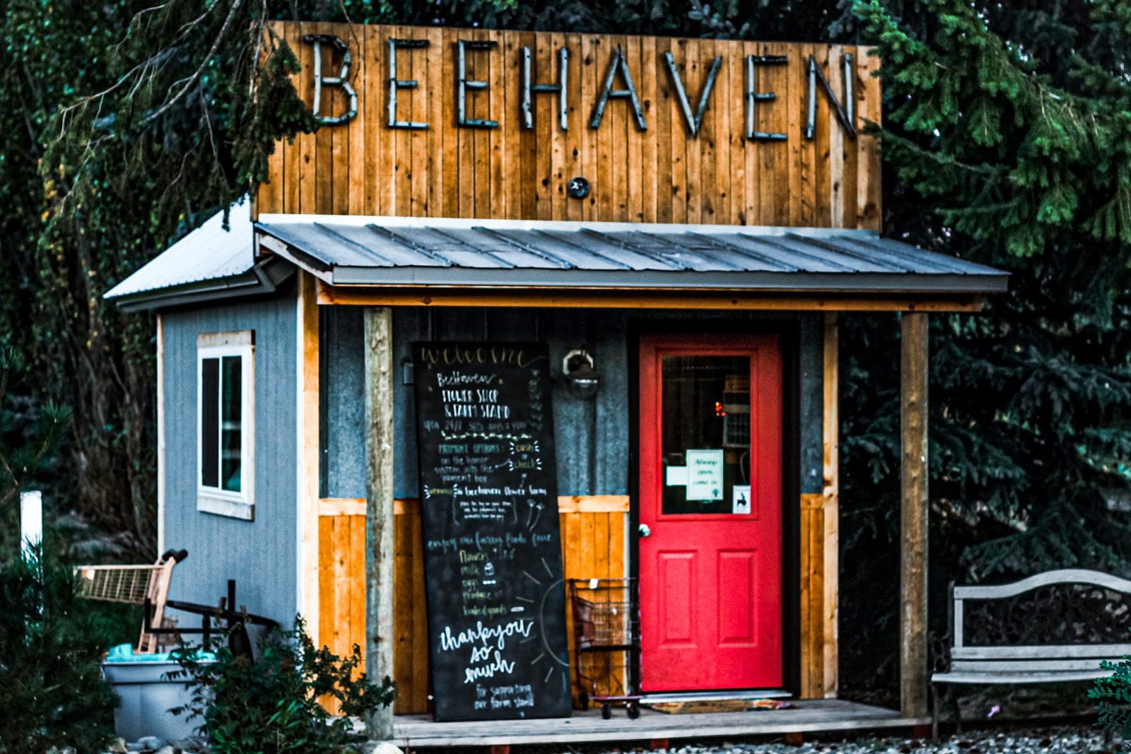 BeeHaven Flower Farm - Image 1