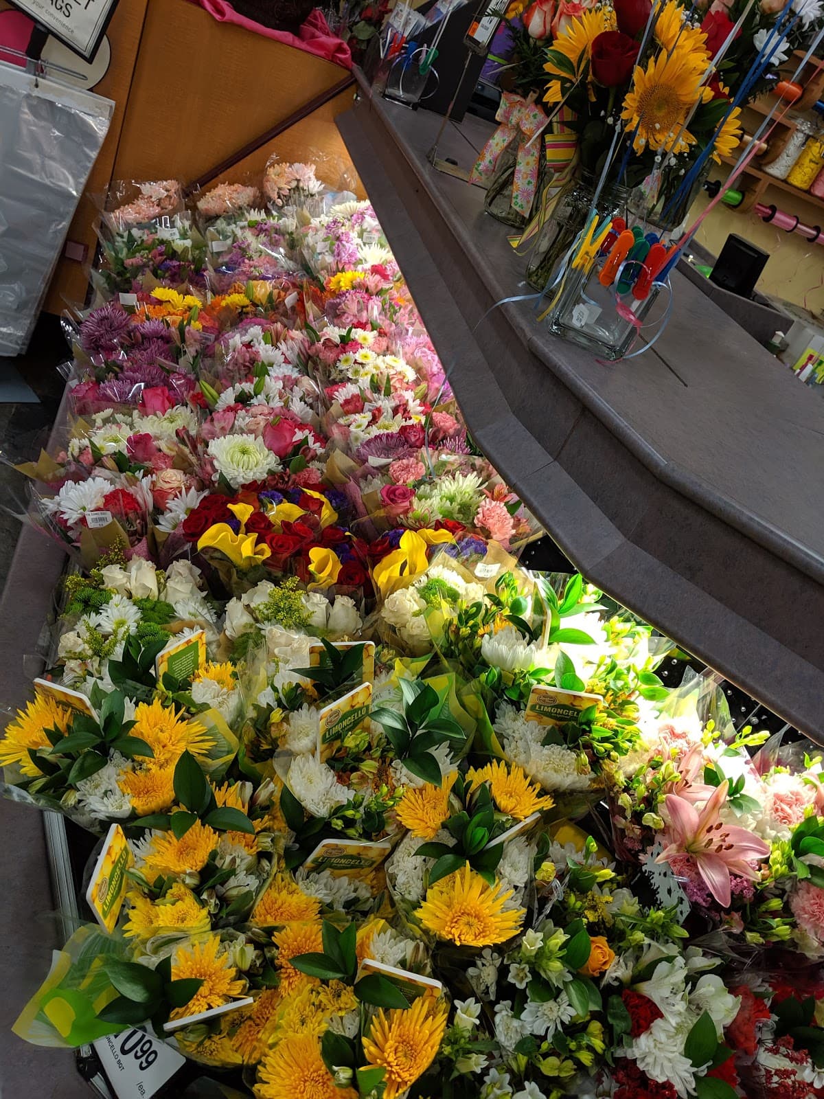 Stop & Shop Florist - Image 1