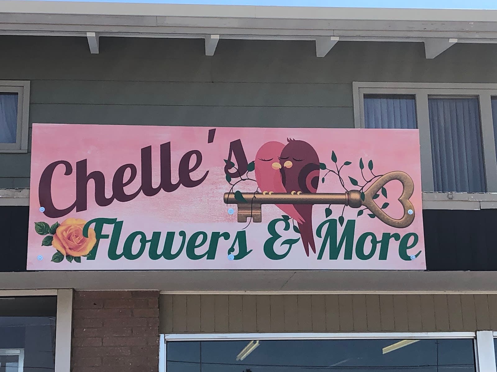 Chelle's Flowers & More - Image 1