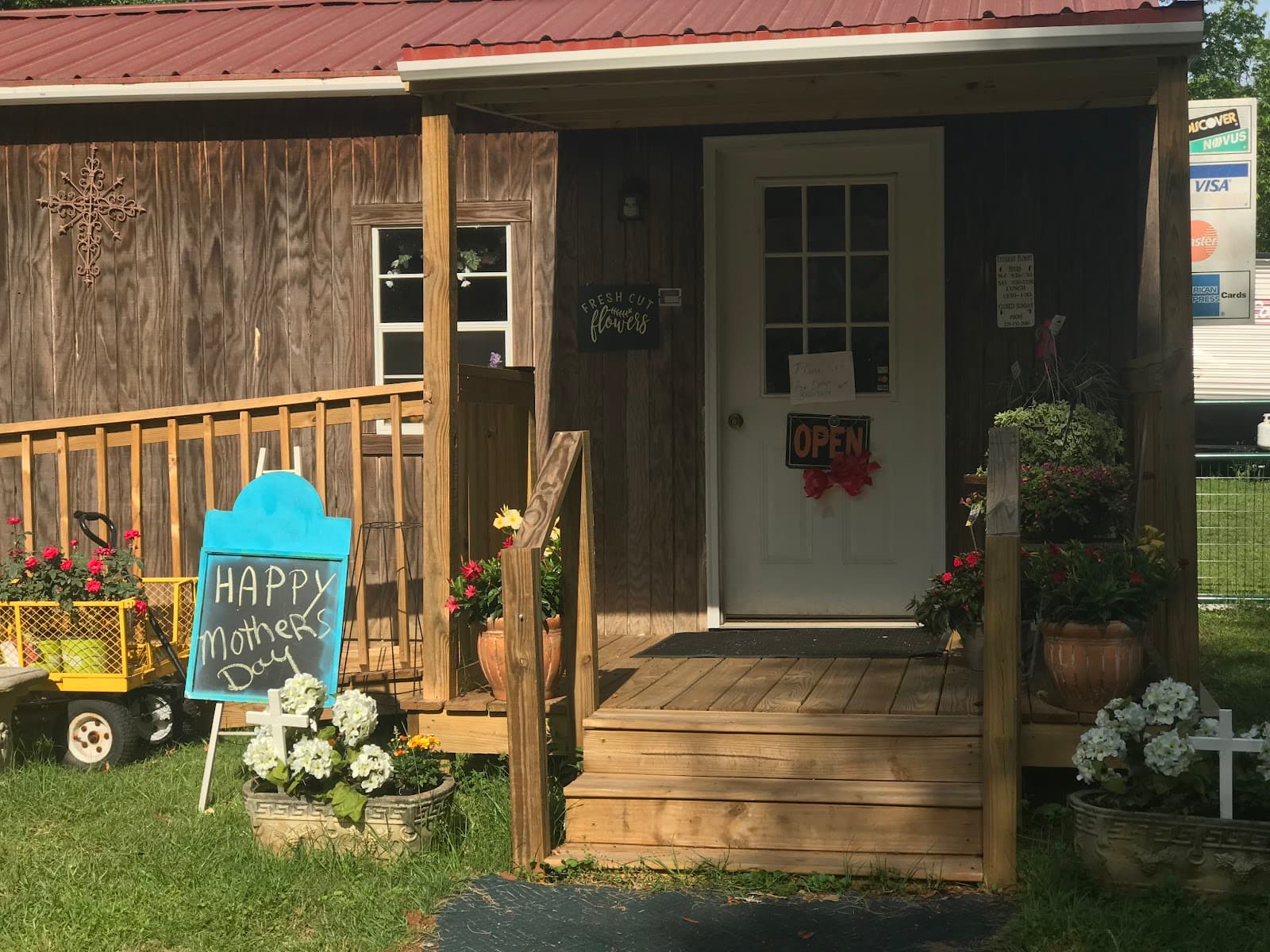 Cuthbert Florist & Gifts - Image 1