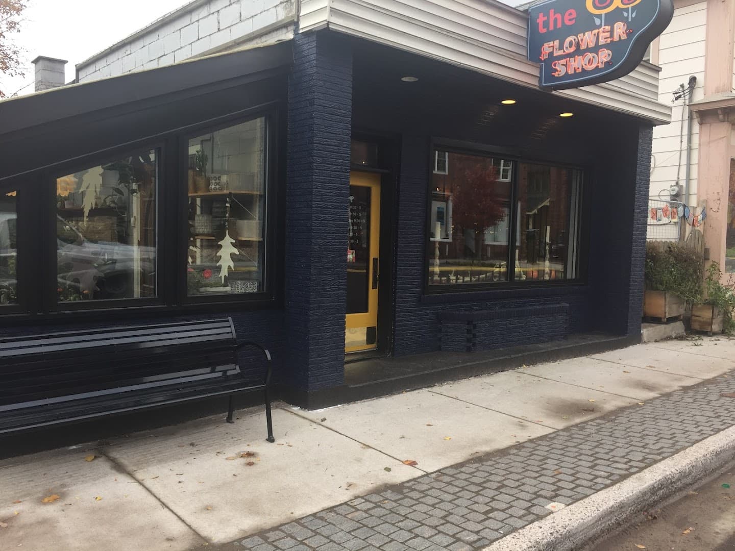 The flower shop - Image 1