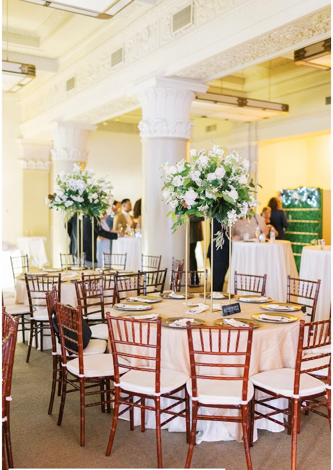 Beth's Flowers New Orleans Florist & Wedding Planners - Image 1