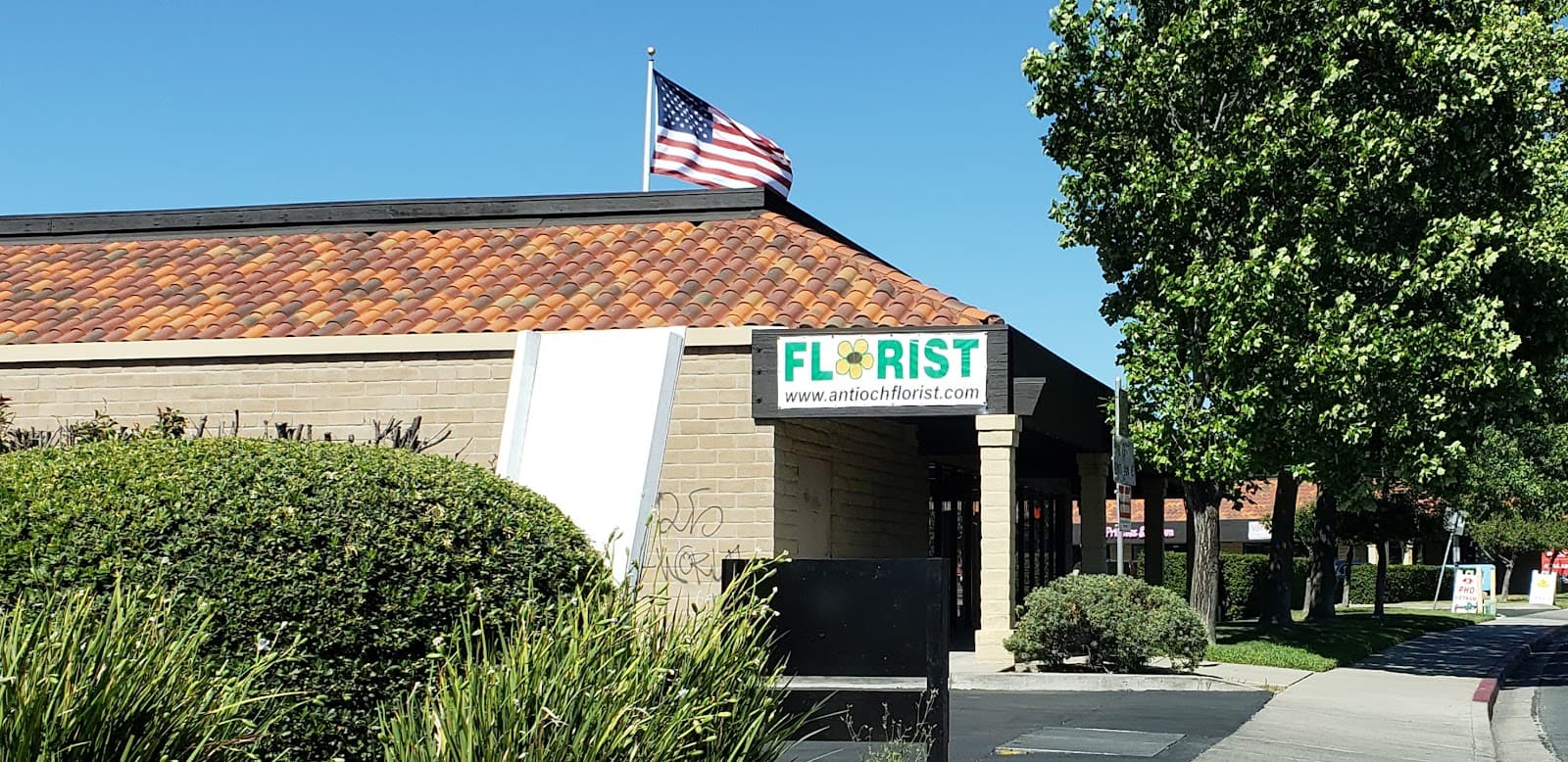 Antioch Florist - Image 1