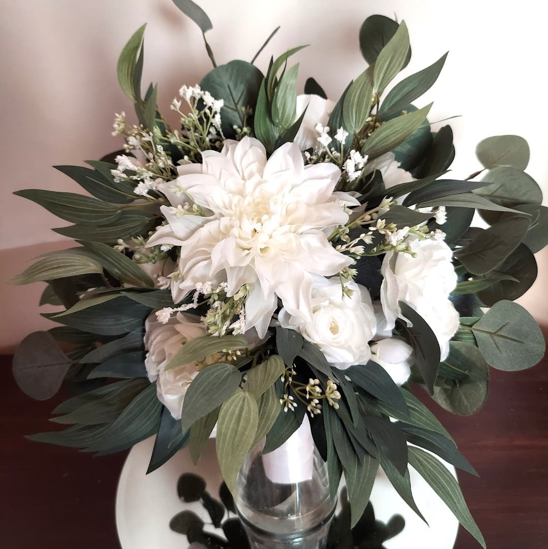 Visions Of Silk Wedding Floral Artistry - Image 1