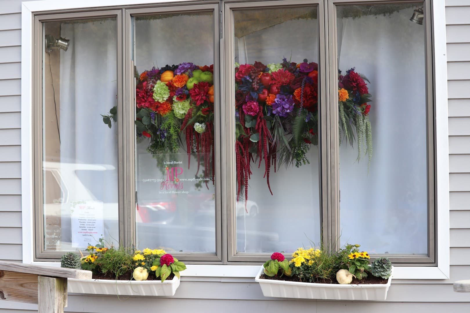 MP Florals - Image 1