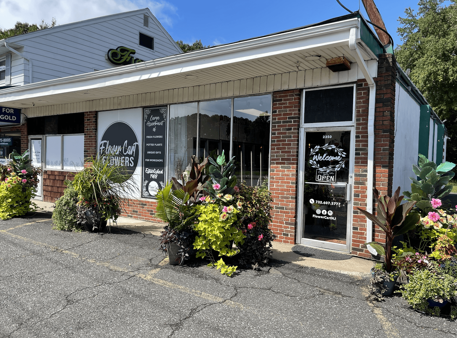 Flower Cart Florist - Image 1