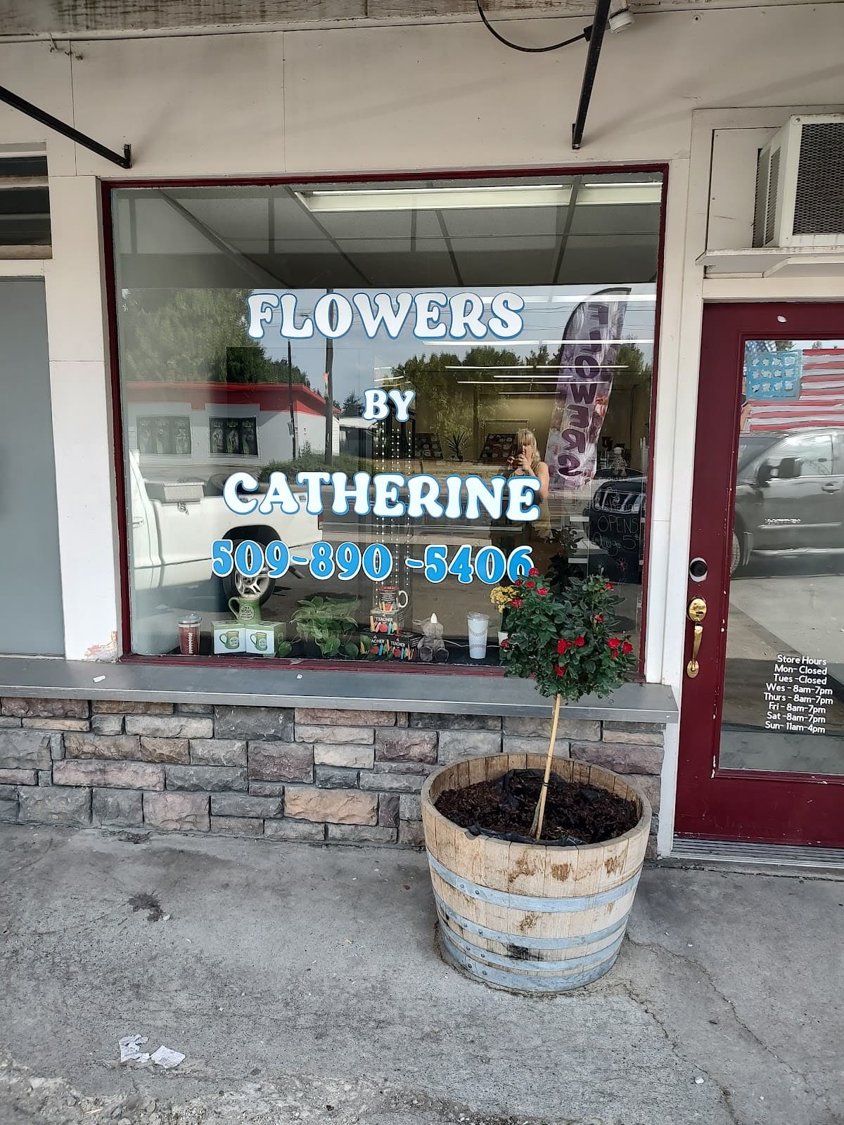 Sweet Pea Floral & Gift - Image 1