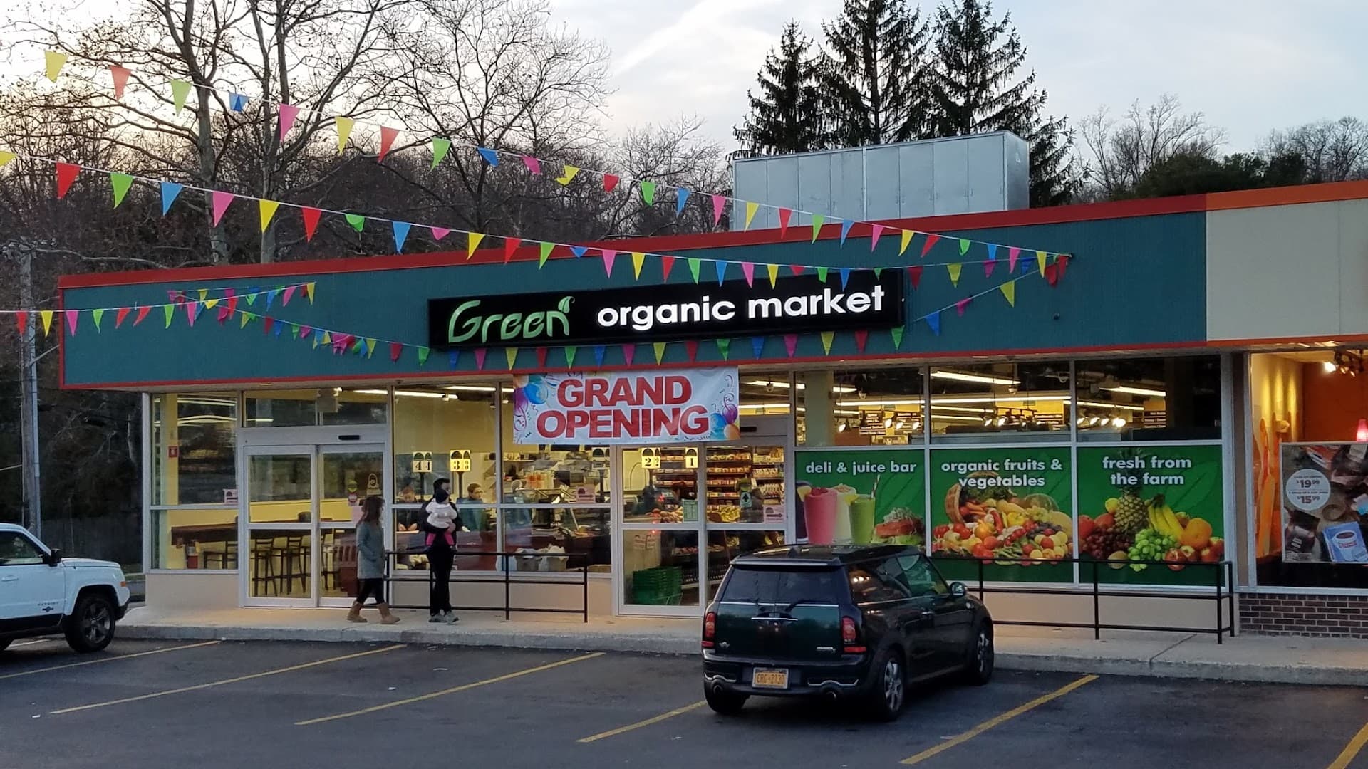 Green Organic Market - Image 1