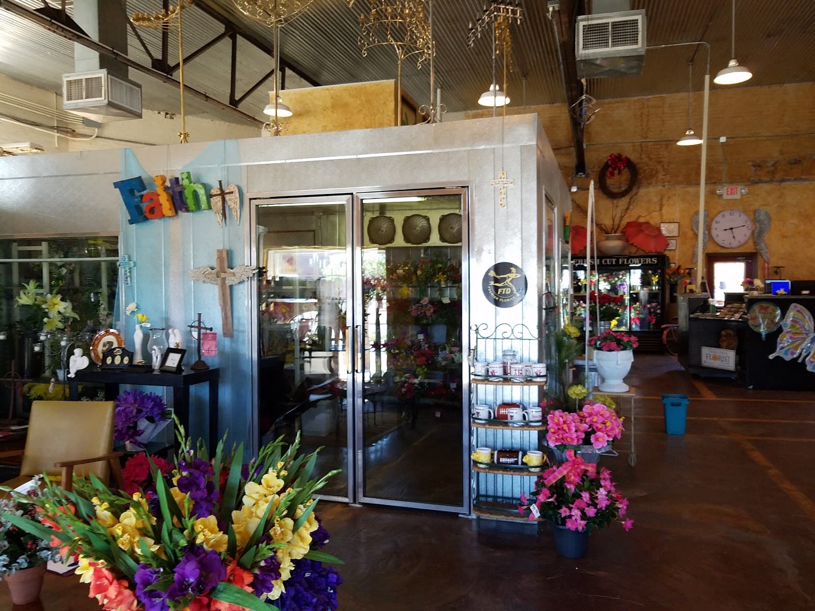 Davis Floral Co - Image 1