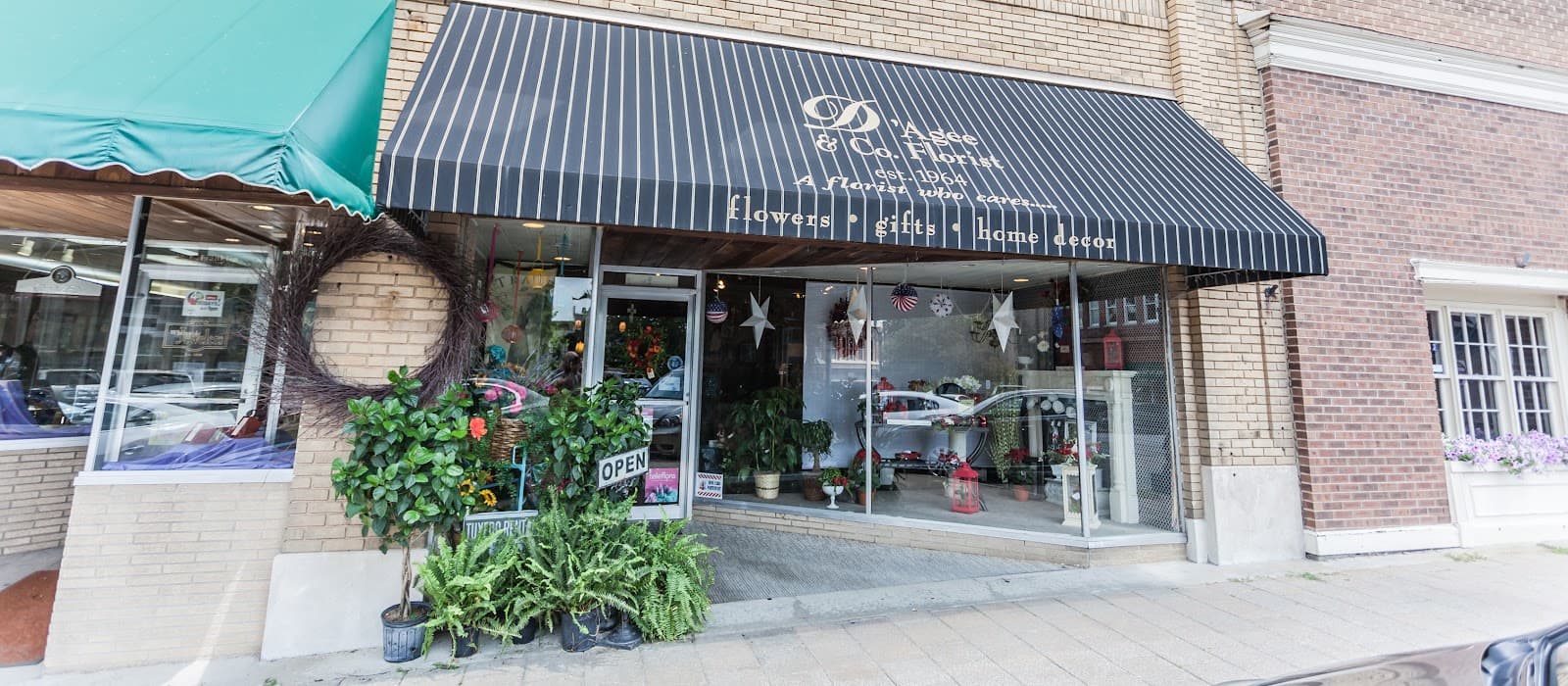 D'Agee & Co Florist - Image 1