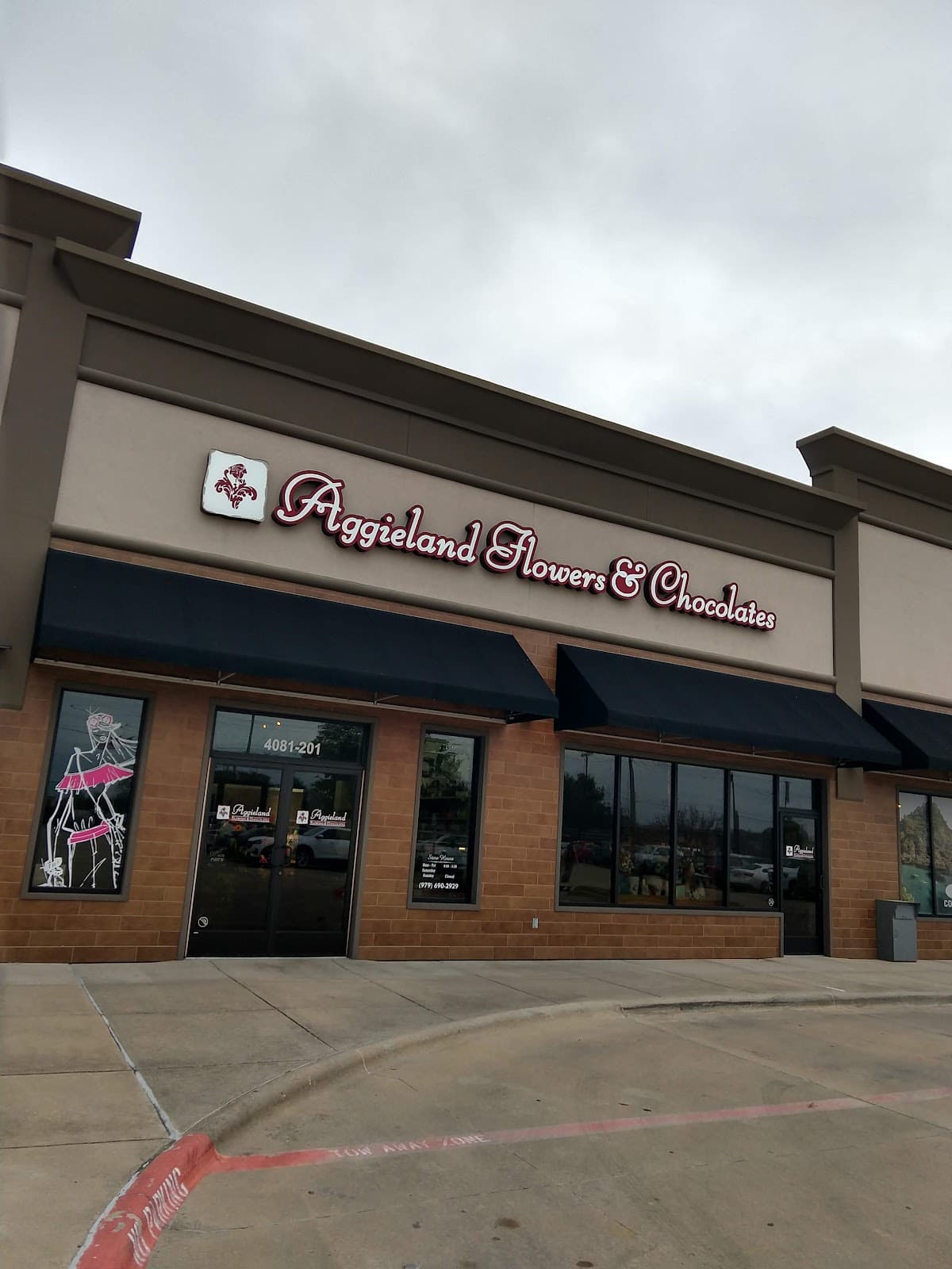 Aggieland Flowers and Chocolates - Image 1