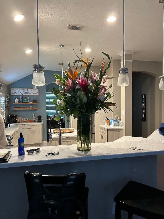 KD's Florist & Gifts - Image 1