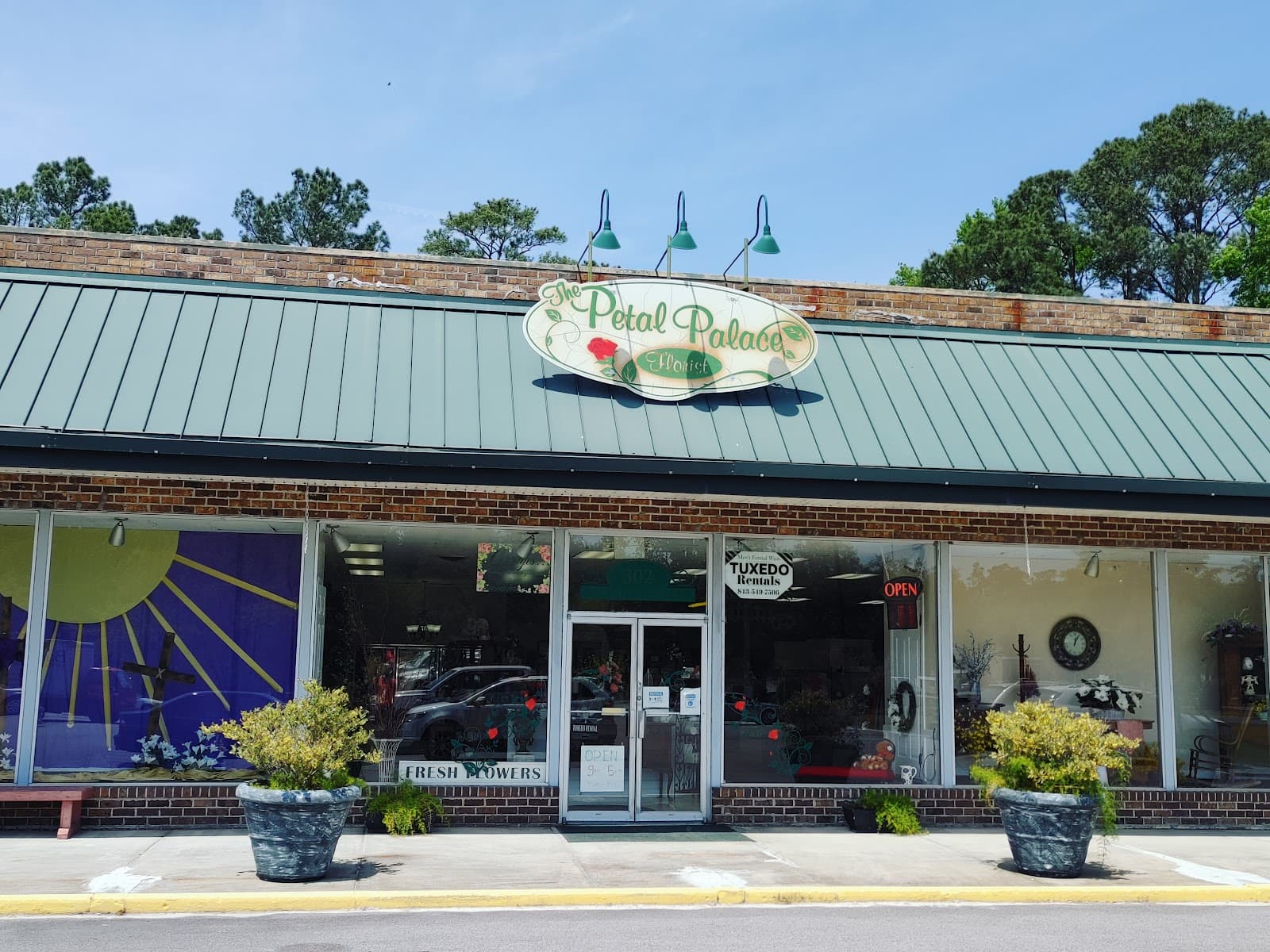 The Petal Palace Florist - Image 1