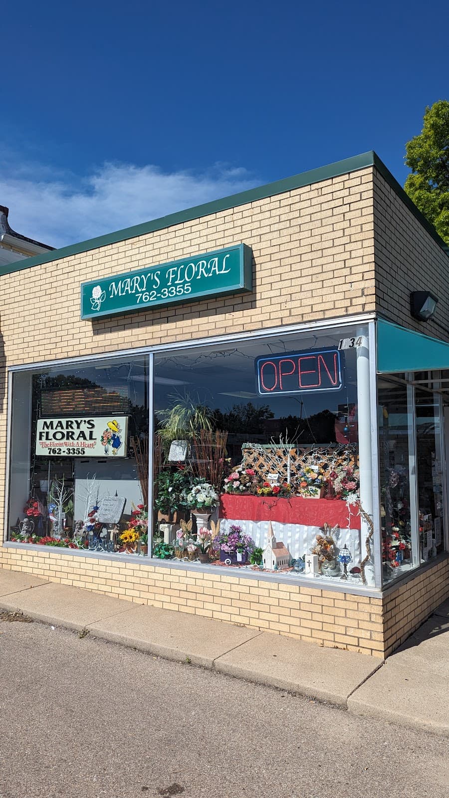 Mary's Floral - Image 1