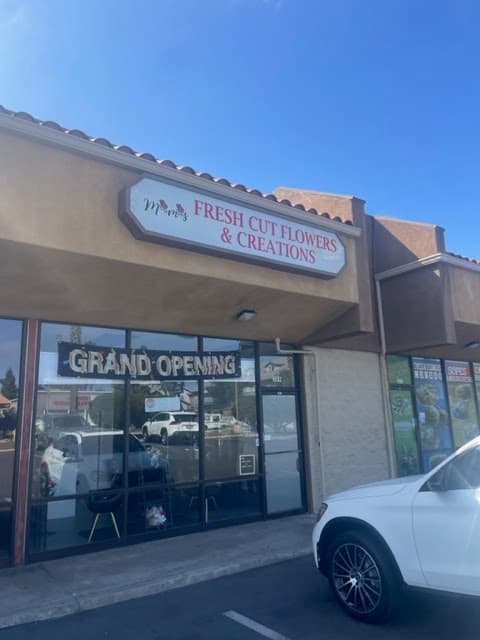 Mimi's Fresh cut Flowers & Creations - Image 1