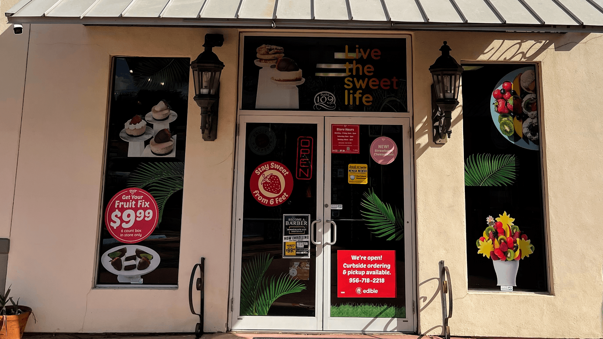 Edible Arrangements - Image 1