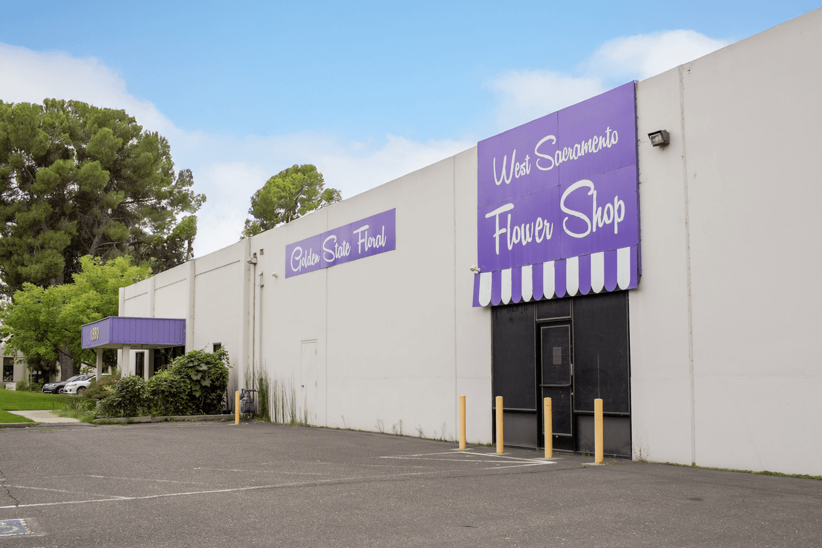 West Sacramento Flower Shop - Image 1