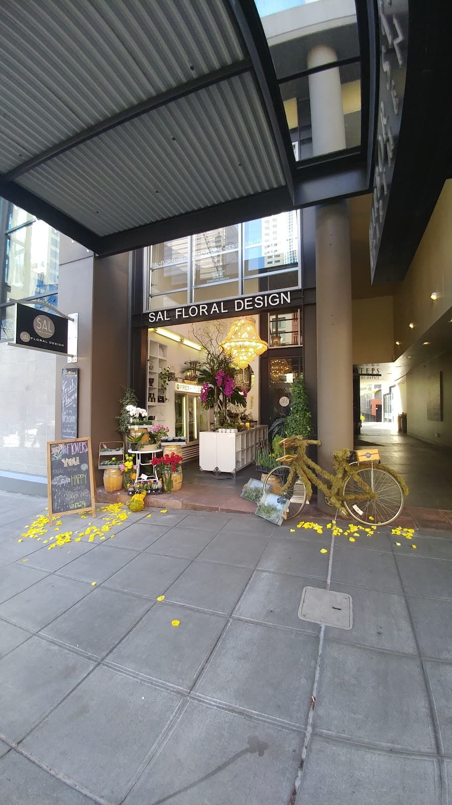 Sal Floral Design Seattle - Image 1