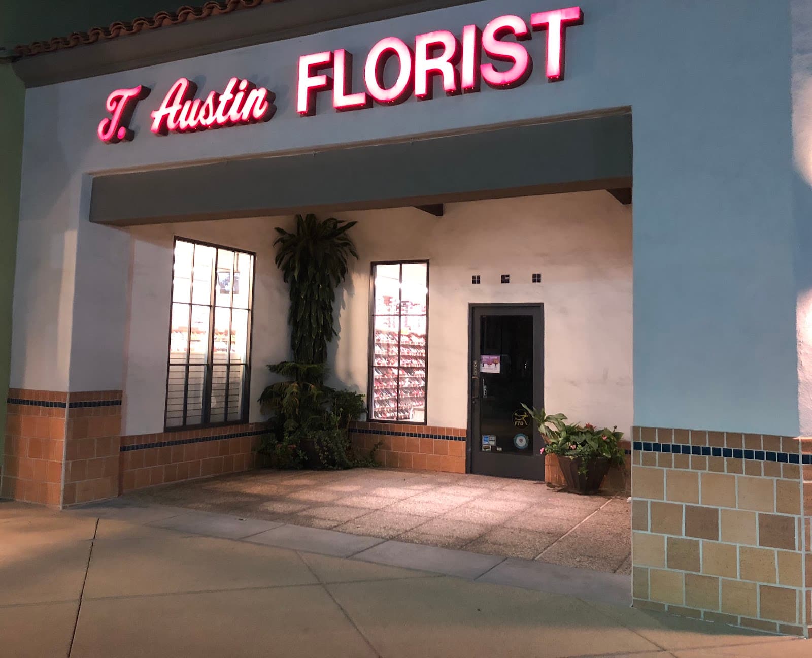 Tommy Austin Florist - Image 1