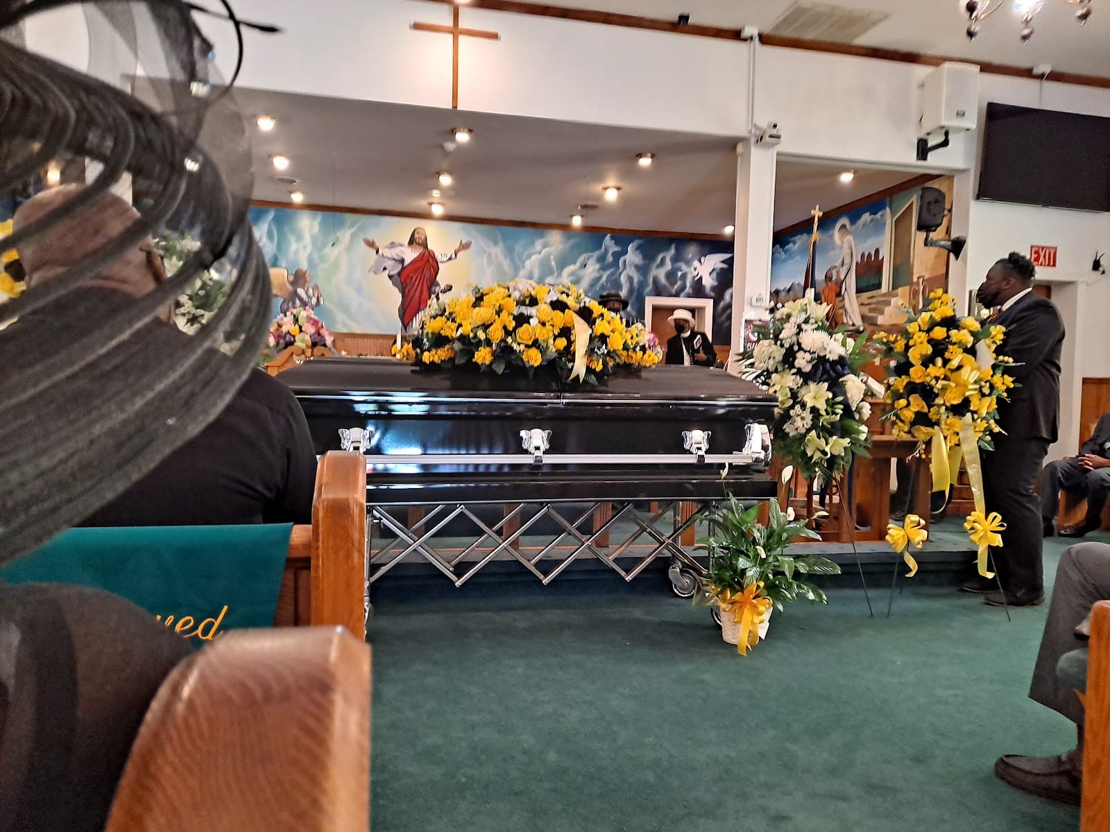 Unique Floral & Gift Shop - Image 1