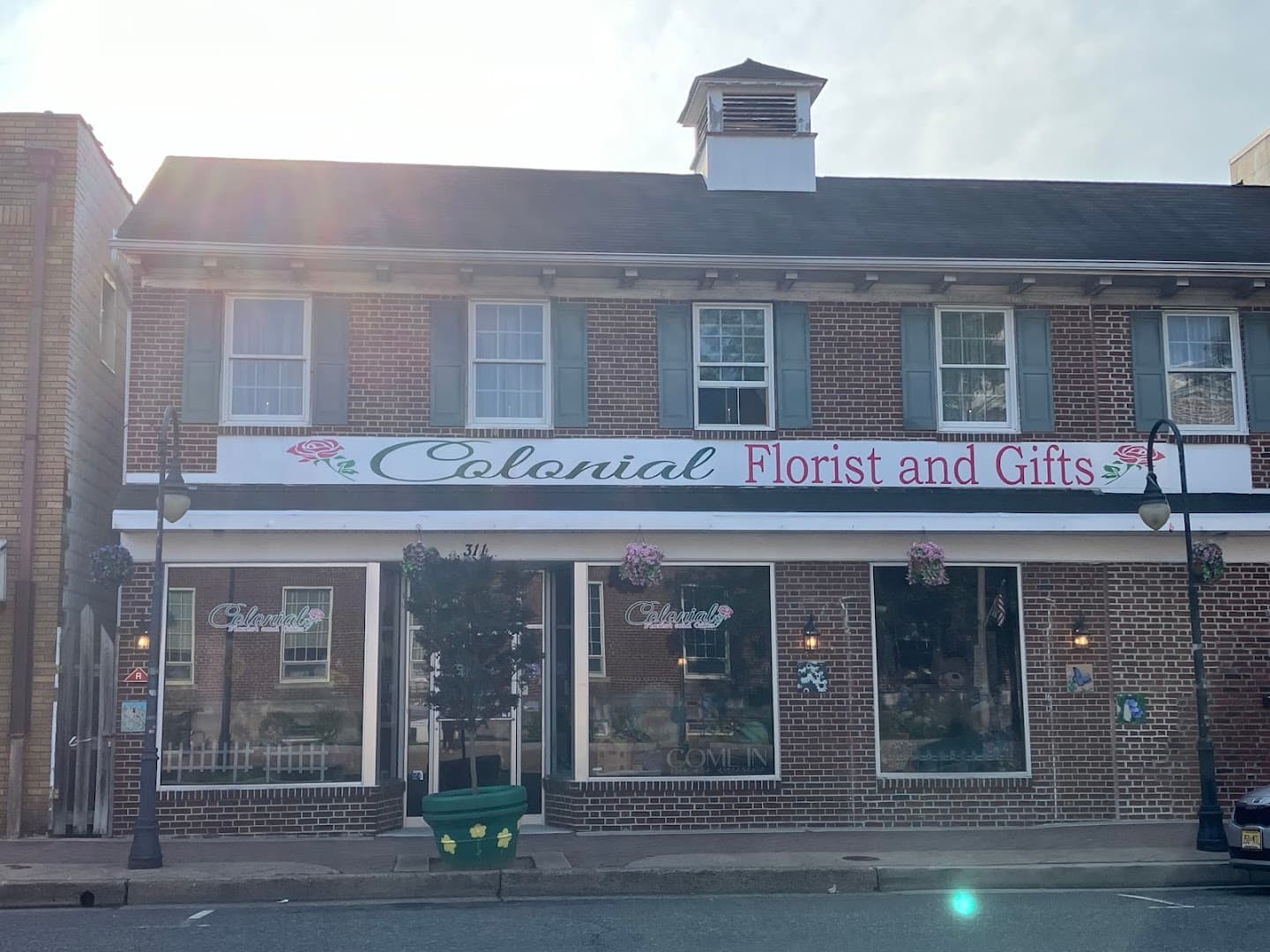 Colonial Florist and Gifts - Image 1