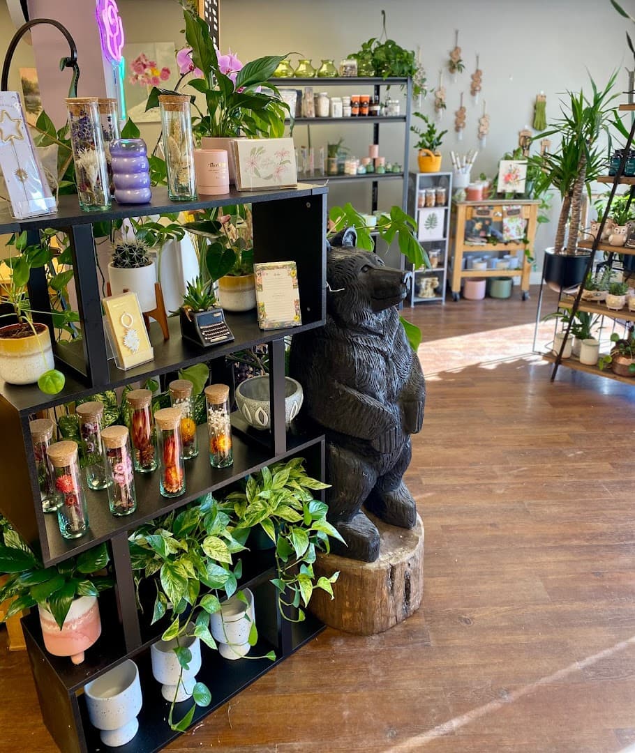 Linda's Flowers - Image 1