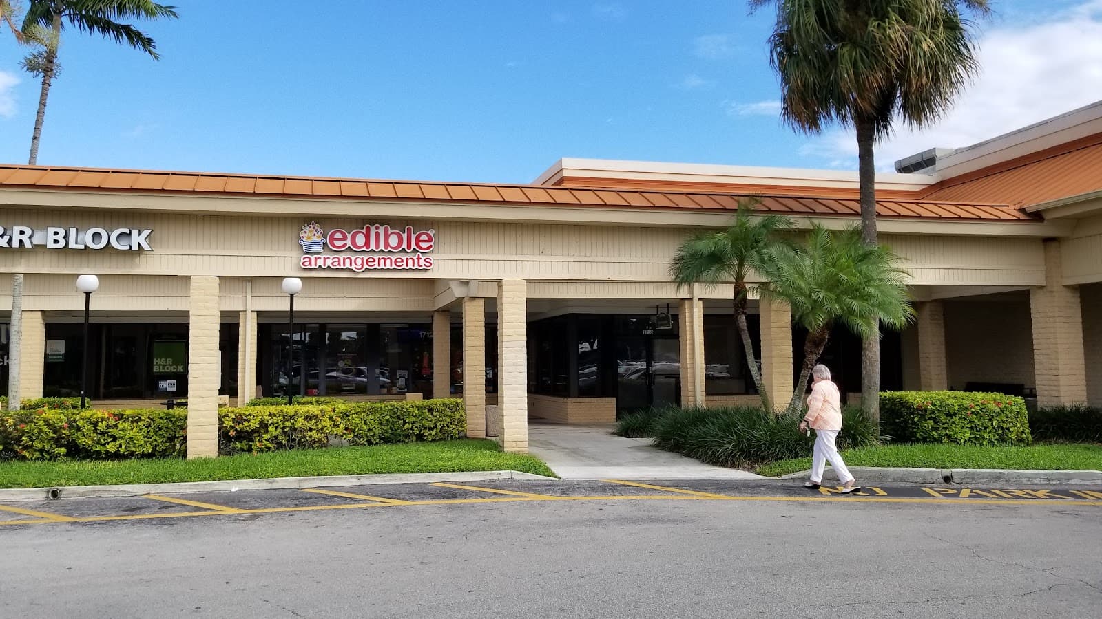 Edible Arrangements - Image 1