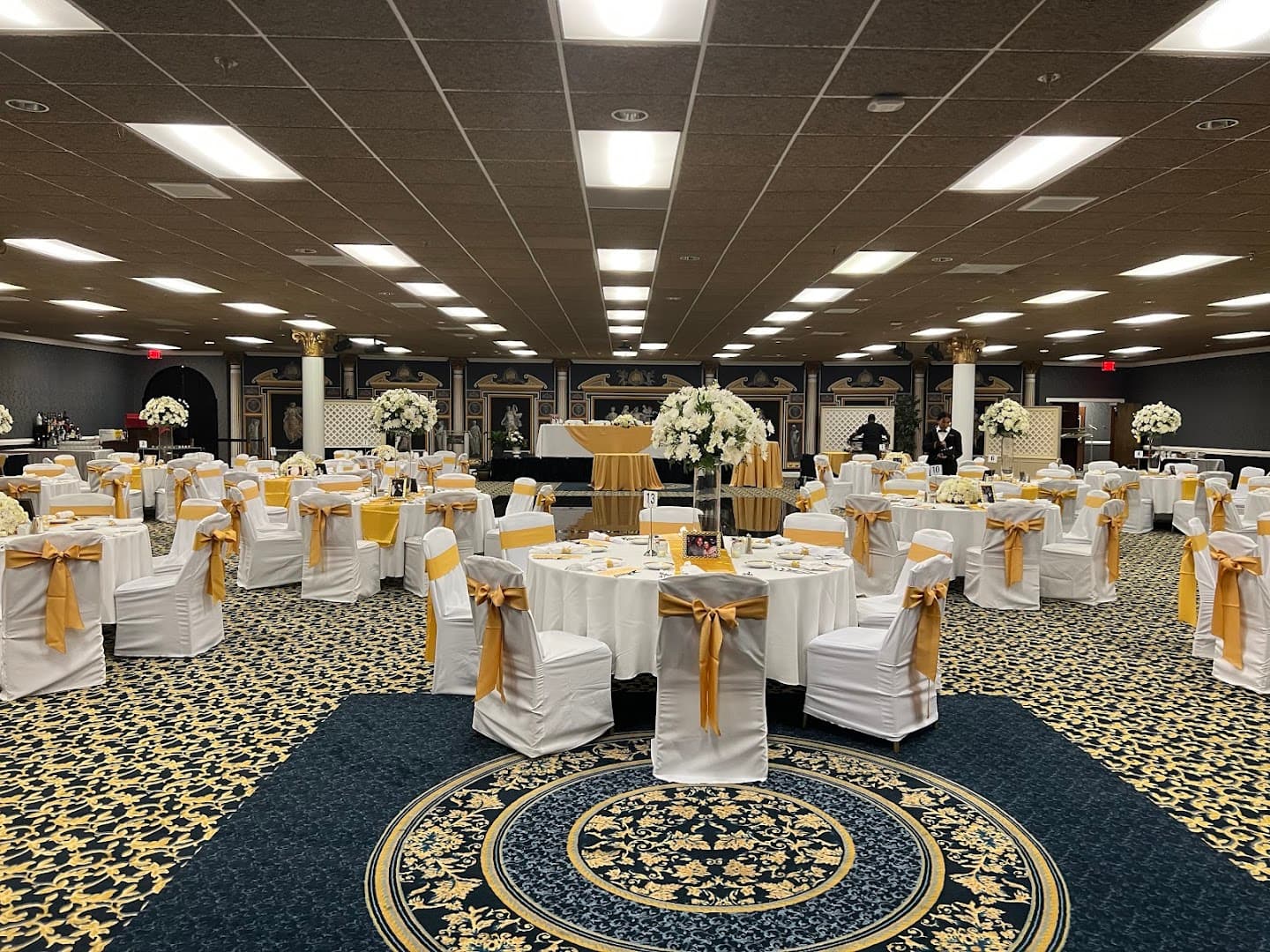 Nate's Flowers & Gift Baskets - Image 1