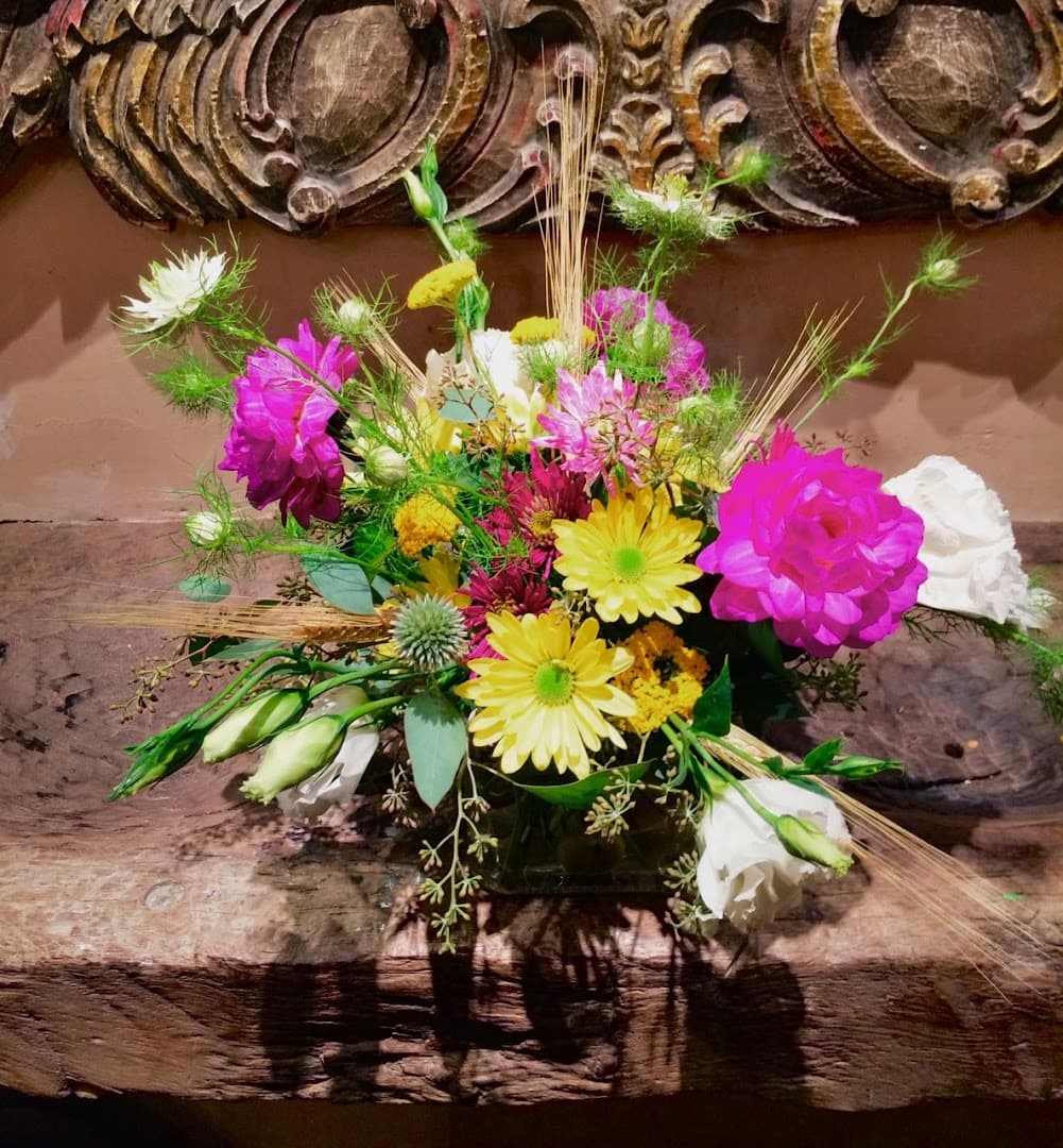 Pacific Floral Design - Image 1