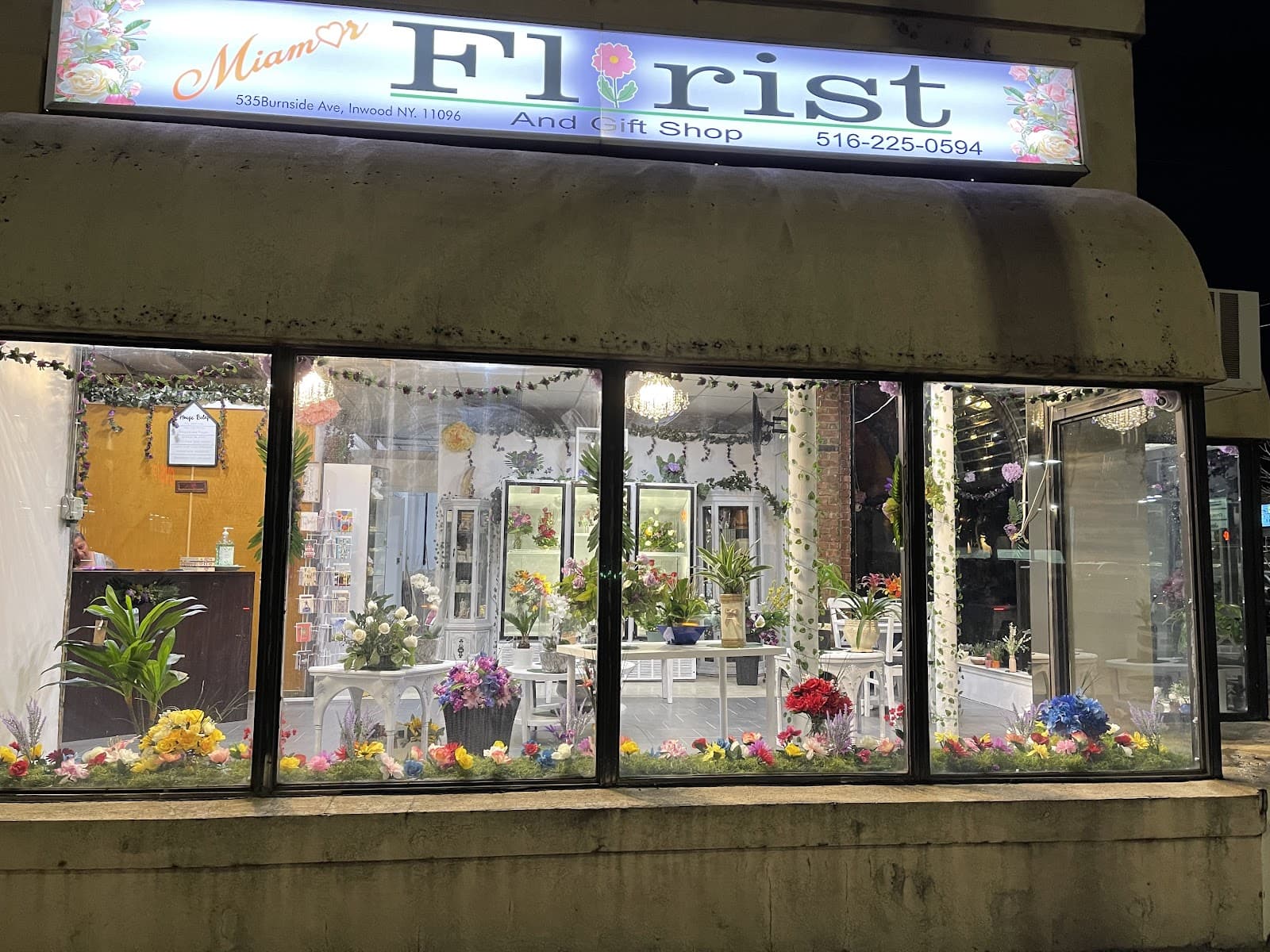 Miamor Florist and Gift Shop - Image 1