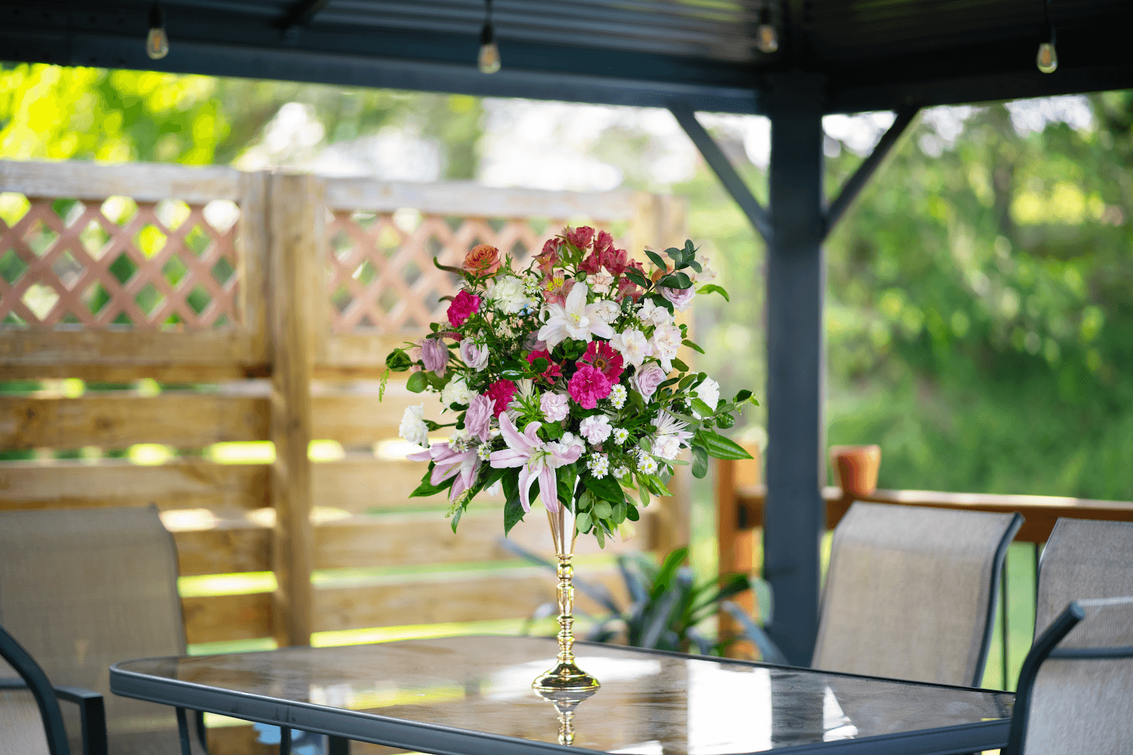 Sunny in Bloom Floral Design - Image 1