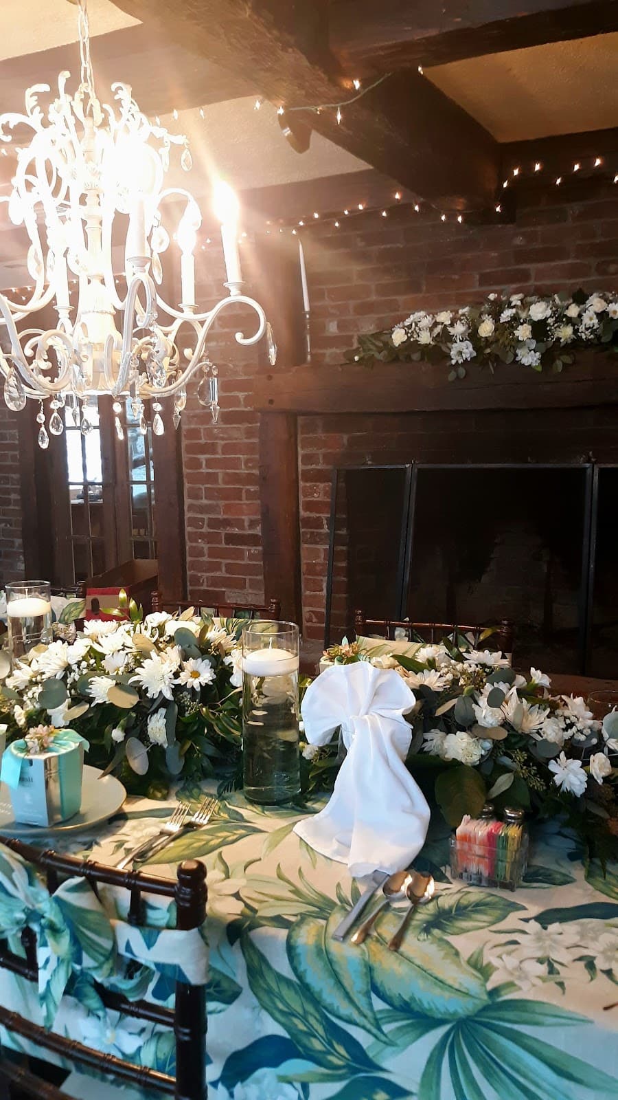 Windmill Florist & Gifts - Image 1