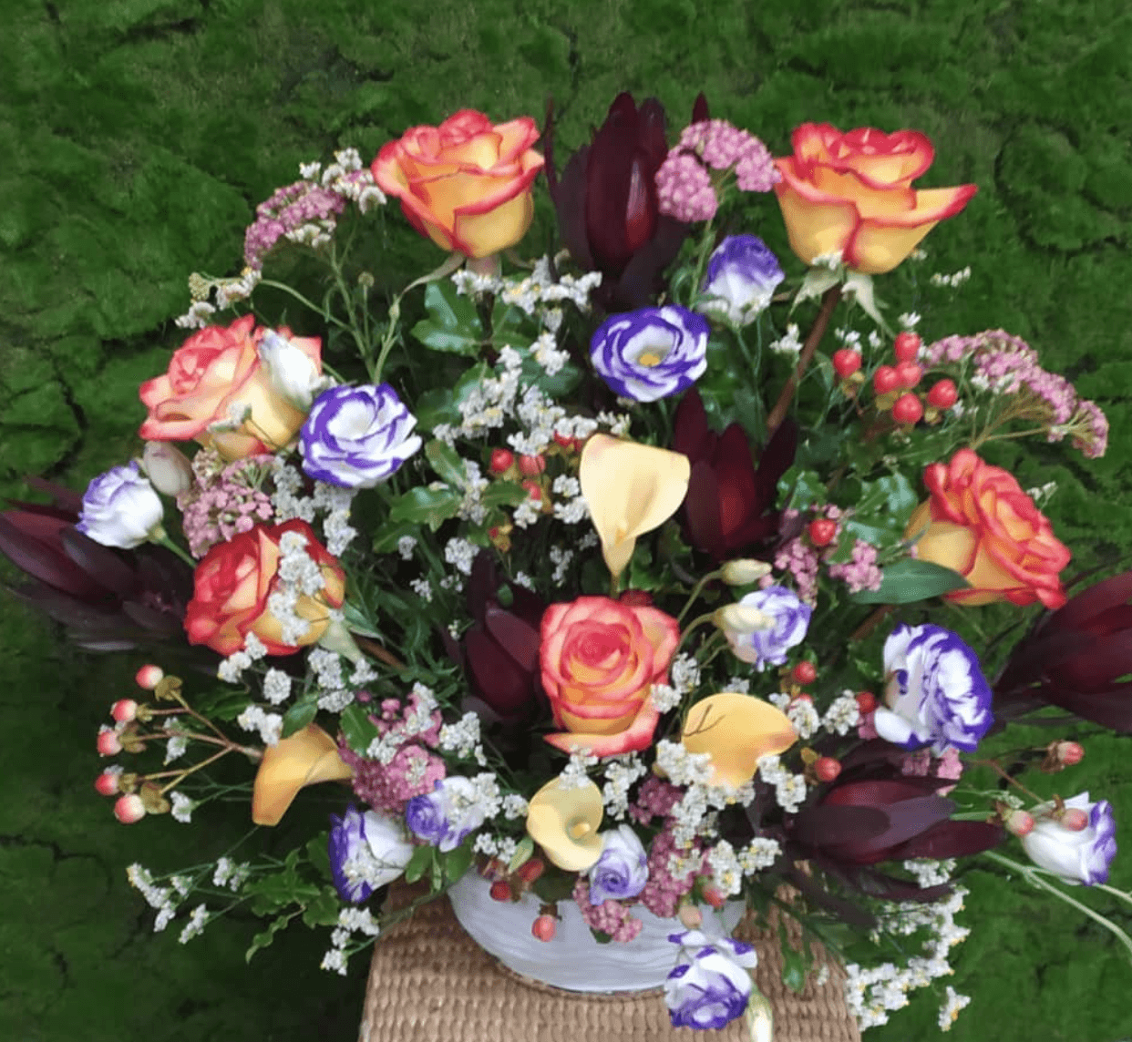 Laura's Flowers Shop - Image 1