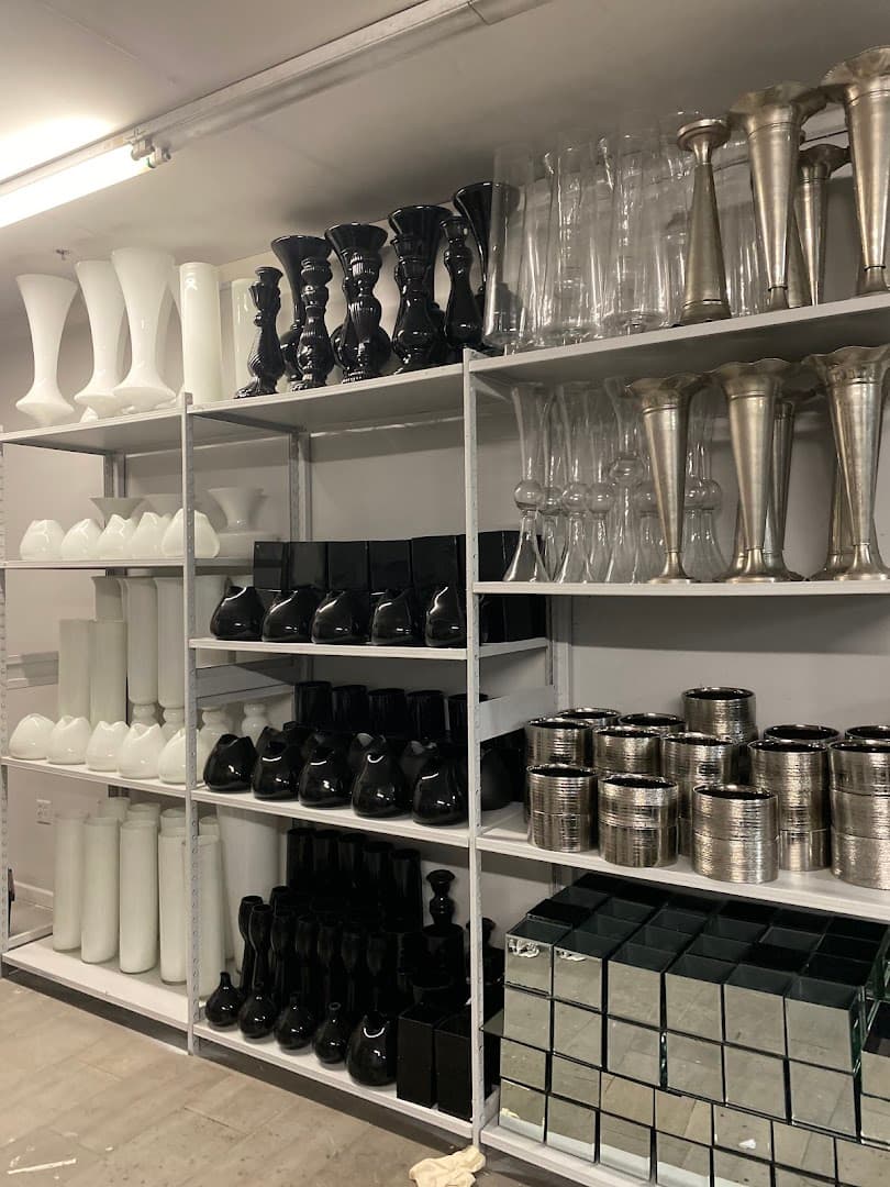 Da Vinci's Florist - Image 1