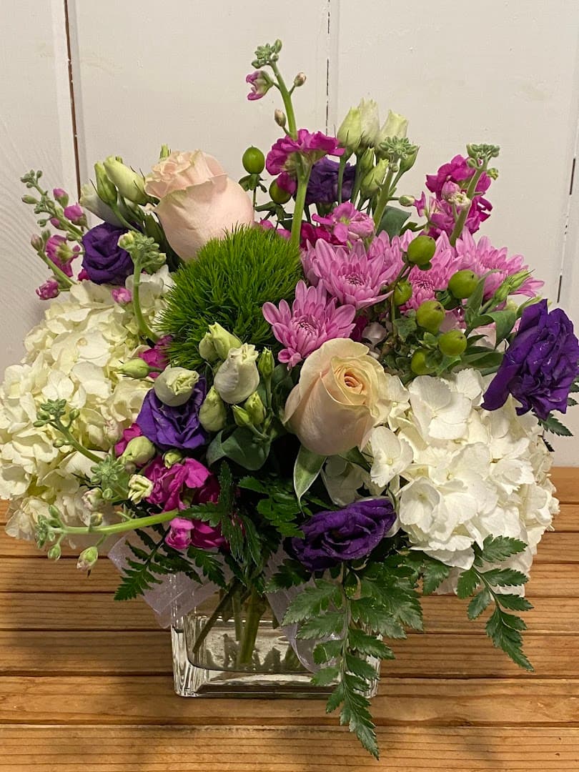 Petal Pushers Avon, Avon CT. - Image 1