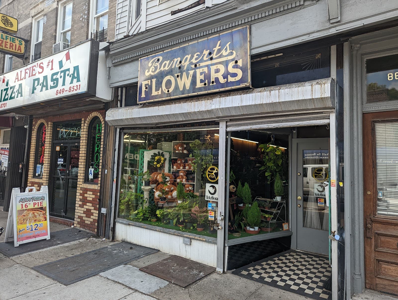 Bangert's Flowers Inc - Image 1