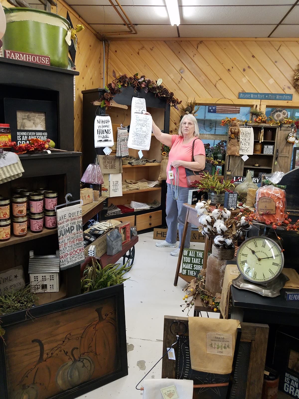 Pelletiers Florist Greenhouse & Garden Center - Image 1