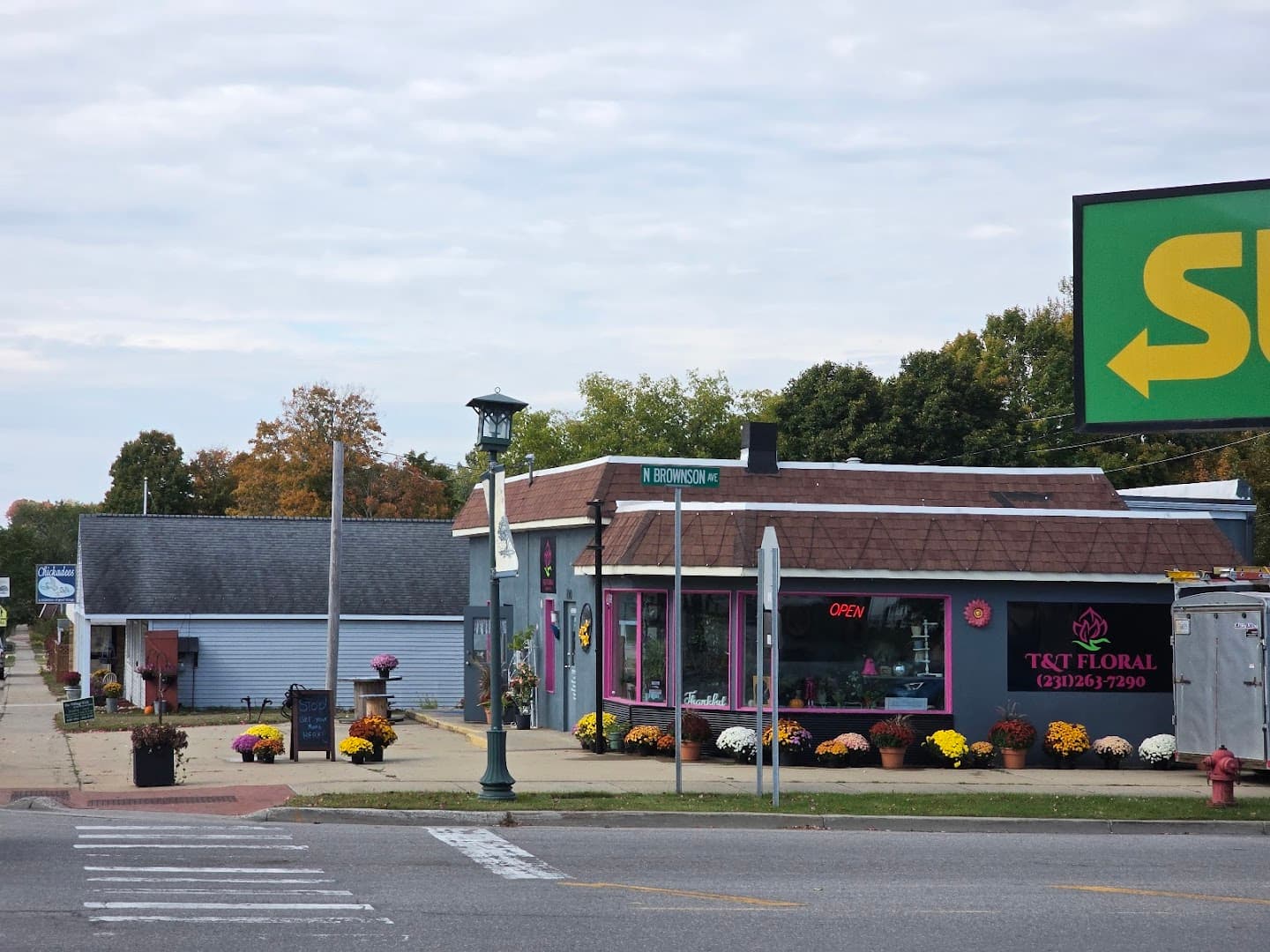 T & T Floral - Image 1