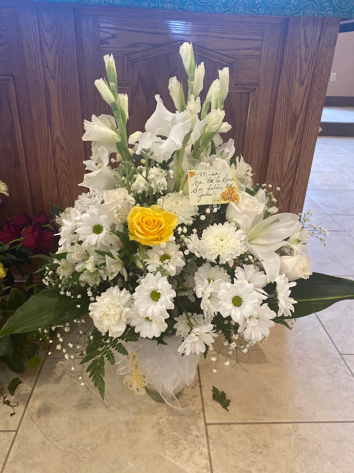 Claudias Flower Shop - Image 1