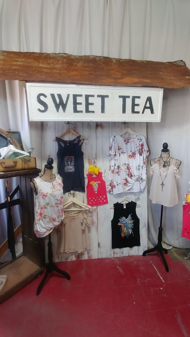 Pink Dahlia Florist & Boutique - Image 1