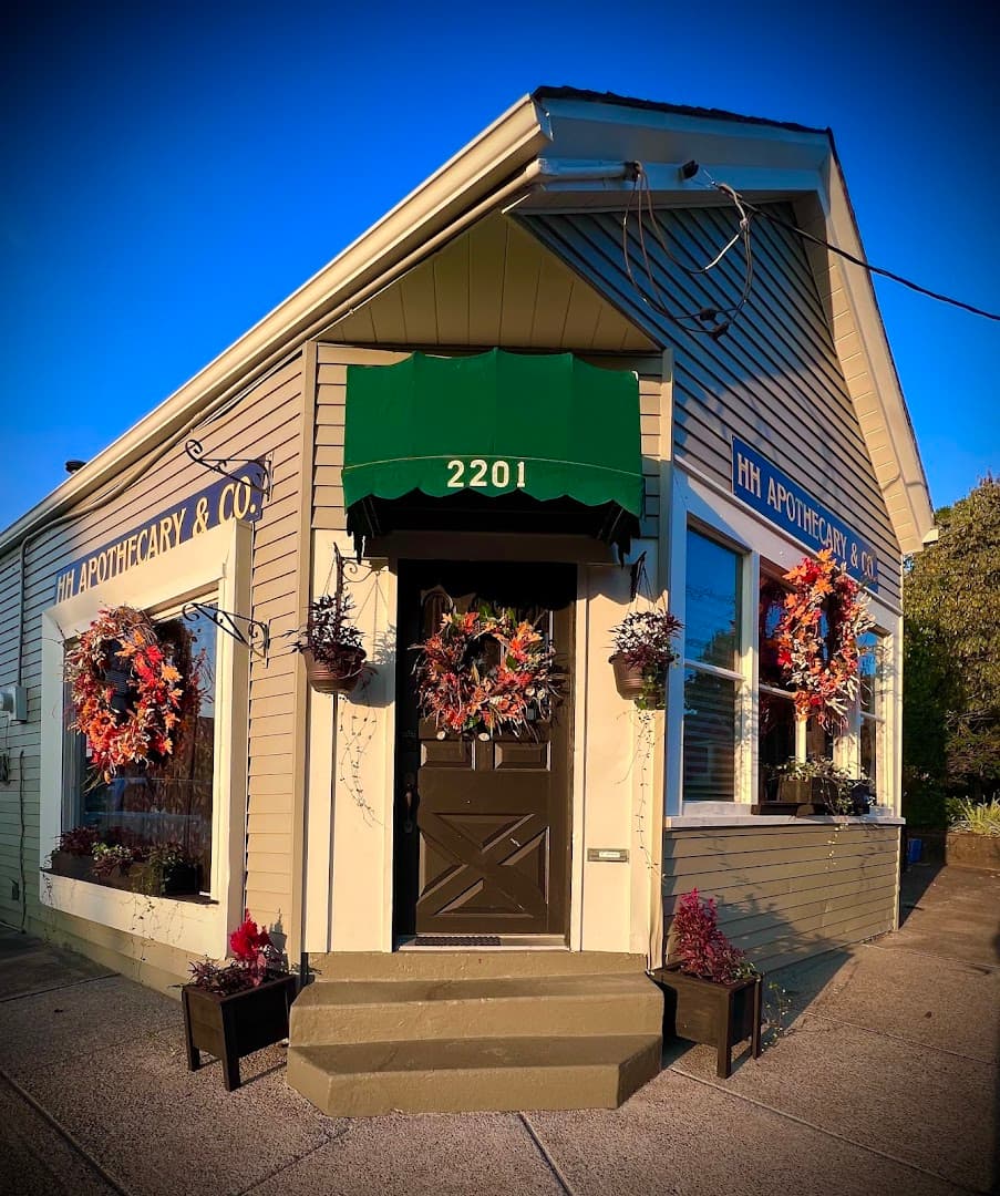 Hollywood Floral & Design - Image 1