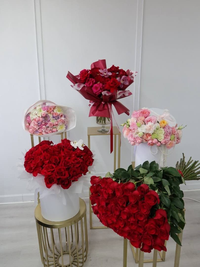 Love Flowers Wheeling - Image 1