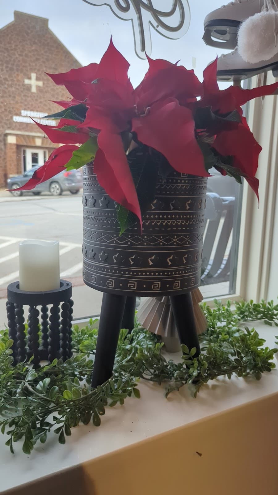 Leaf + Petal Floral Designs and Events - Image 1