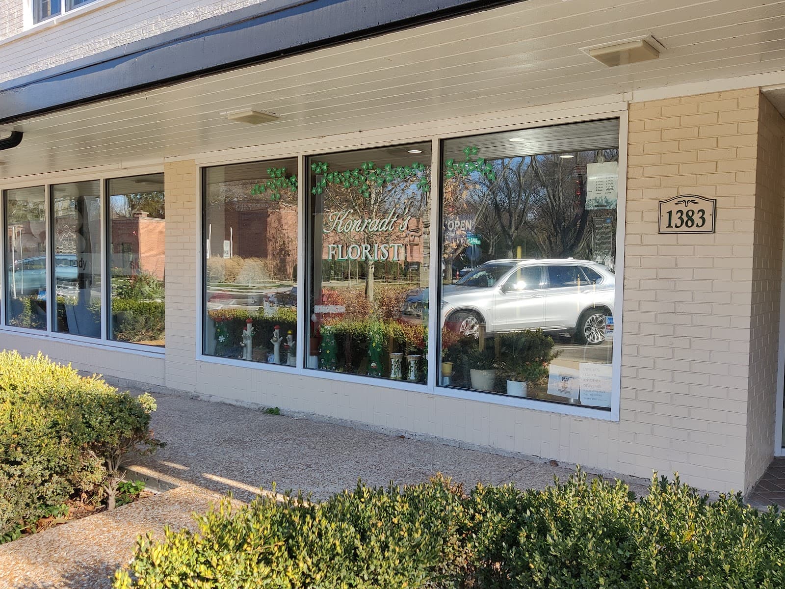 Konradt's Florist - Image 1