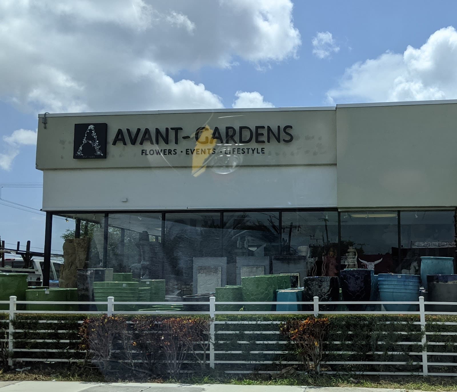 Avant Gardens - Image 1