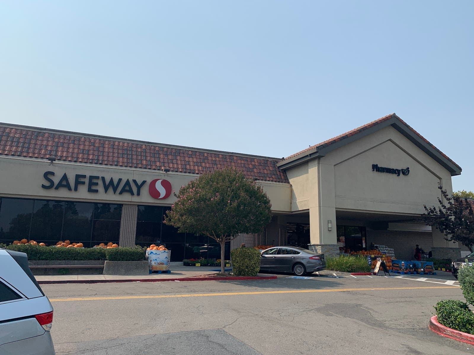 Safeway - Image 1