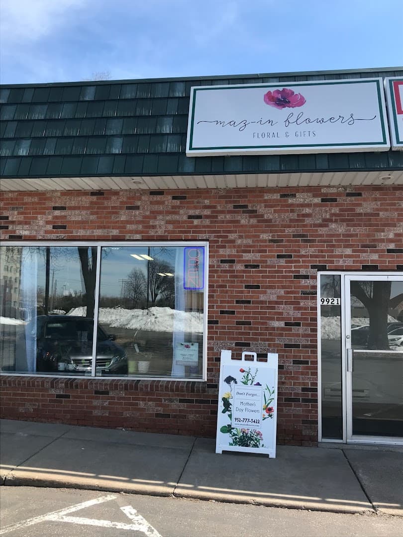 Maz-In Flowers - Image 1