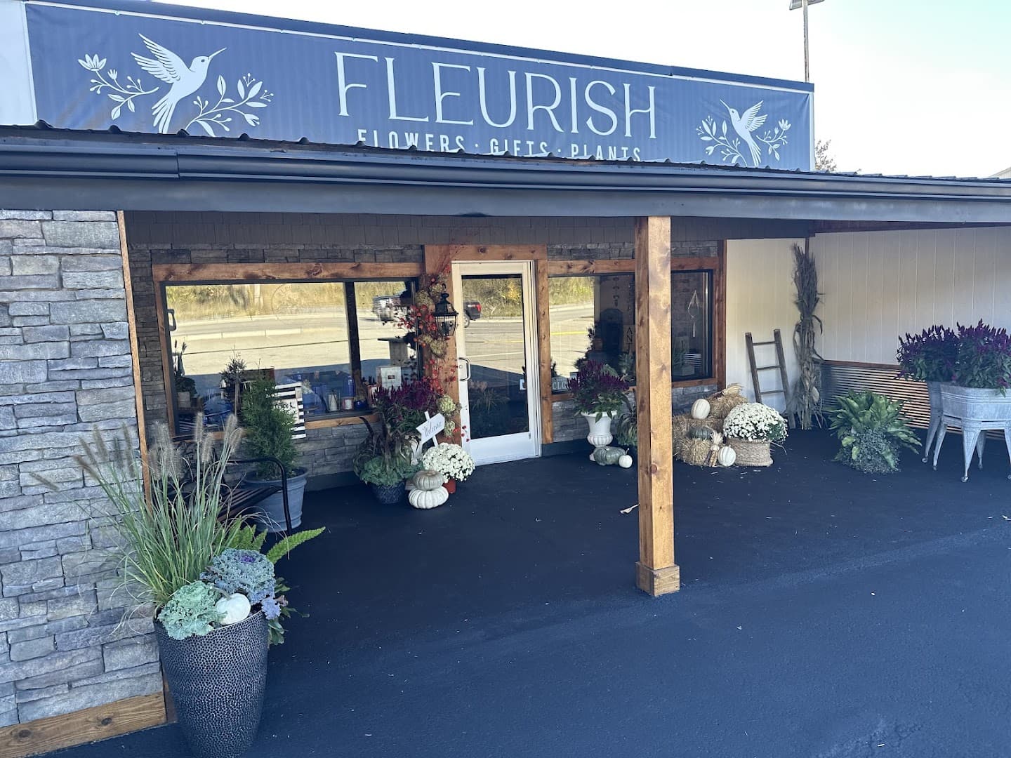 Fleurish Flower and Gift Shop - Image 1